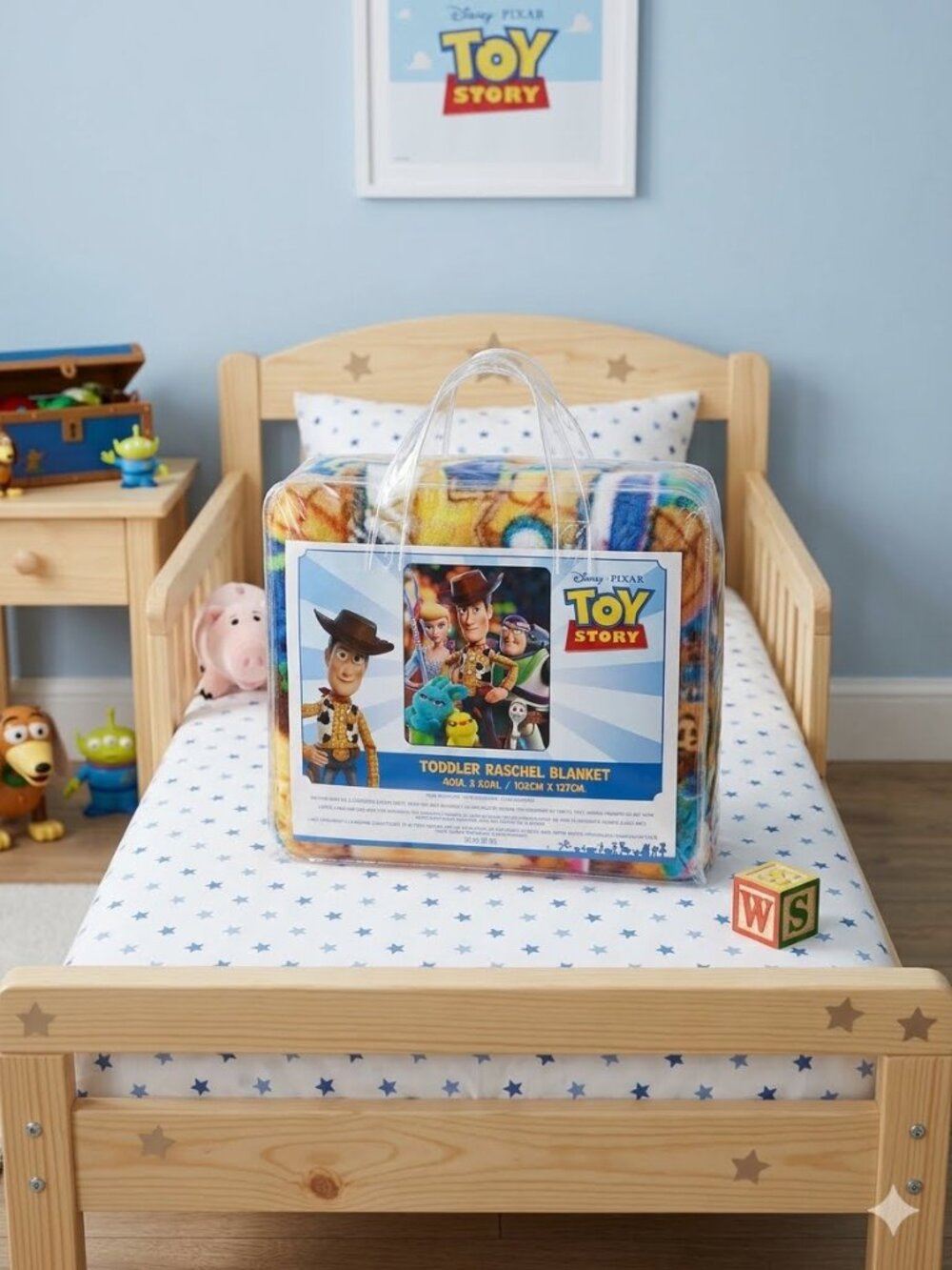 NWT Toy Story Toddler Raschel Blanket 40x50 Woody Buzz Plush Blanket